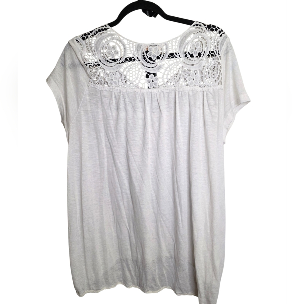 Umgee White Crochet Detail Blouse 1X - Picture 2 of 3